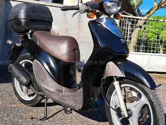 50 nagykerekű robogó