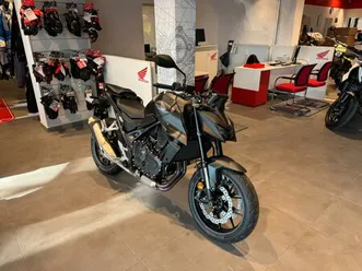 honda cb750 hornet 2025 black *tageszulassung 12-25*