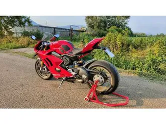 ducati panigale v4 s panigale v4s rosso