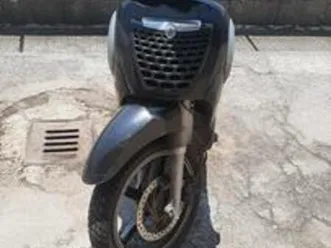 aprilia scarabeo 200 2010