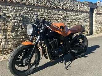 suzuki cafe racer