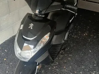 scooter peugeot kisbee