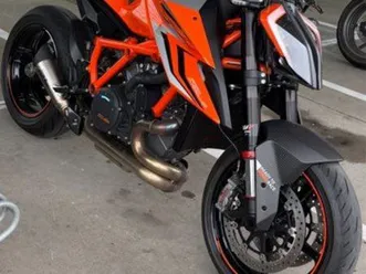 ktm 1290 superduke r