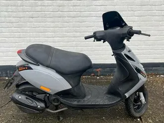 ② piaggio zip 4t 50 cc - a klasse, zonder rijbewijs