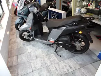 peugeot tweet 125 gt