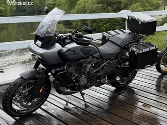 harley davidson ra pan america 1250, alu kufry, výfuk jekill