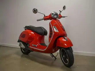 ② vespa gts super 125 piaggio vespa gts / super 125 ie