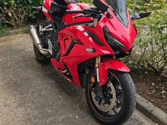 honda cbr 650 r a2