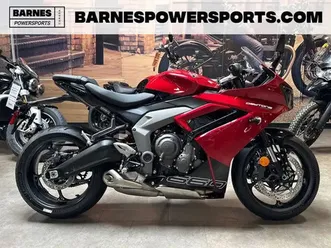 2025 triumph daytona 660 carnival redsapphire black