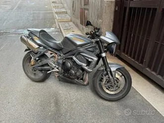 tryumph street triple r