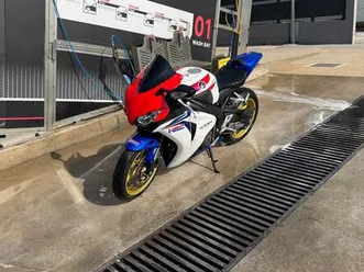 honda cbr 1000rr sc59(kvar), 2011 god.