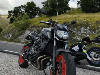 yamaha mt-07 grigio