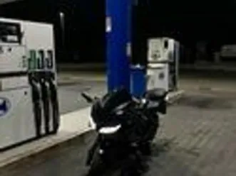 r125 2022 full black con antifurto allarme