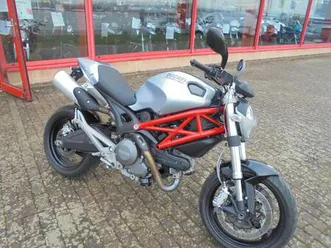 ducati monster 696