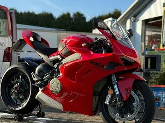ducati panigale v4
