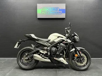 triumph street triple 765 r low rate finance uk delivery 765 cc