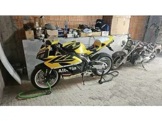 honda cbr 1000 rr giallo