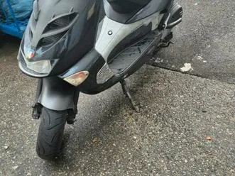 aprilia sr sport pro