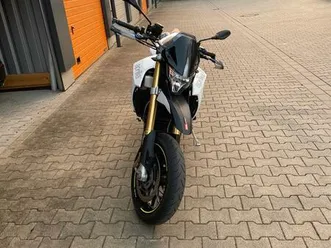 aprilia dorsoduro 1200