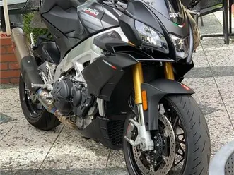 aprilia tuono v4 1100 rr akrapovic
