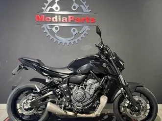 yamaha mt07 de 2023 creixomil