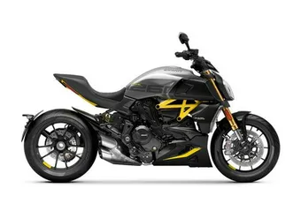 2022 ducati diavel 1260 s black and steel