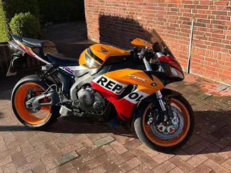 honda cbr 1000rr sc57