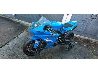yamaha r1 rn221 racebike