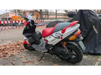 daelim s-five - sj50e roller/moped