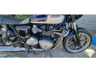 triumph bonneville - 2011