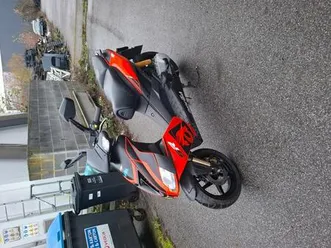 ② aprilia sr 50 cc b année 2020 nikel