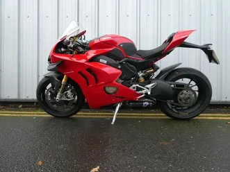ducati panigale v4s