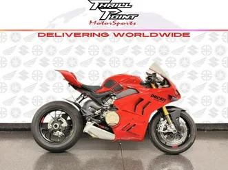 2022 ducati panigale v4 s ducati red