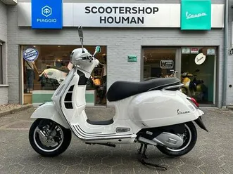 ② vespa gts 125 cc super bianco innocente (nr.32)