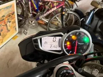 triumph street triple r 2013