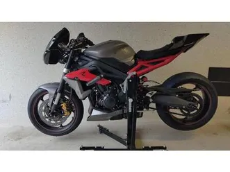 triumph street triple 675 r rennmotorrad racebike