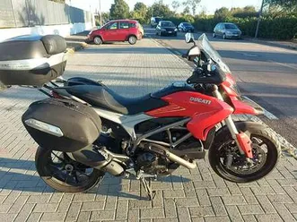 ducati hyperstrada rosso