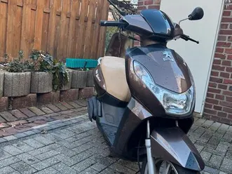 peugeot kisbee 4 takter roller 50 ccm roller