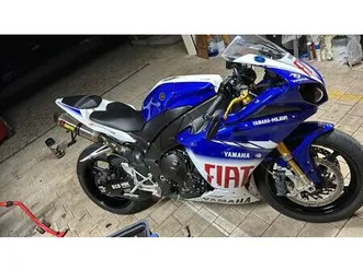 yamaha r1 rn22 motogp replikation