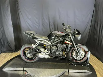 2018 triumph street triple rs