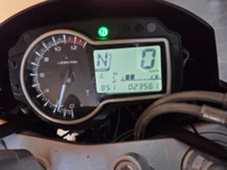 suzuki gsr750 custum carbon 07/2012