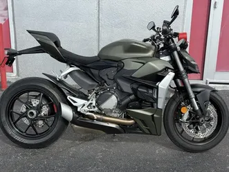 2024 ducati streetfighter v2 storm green