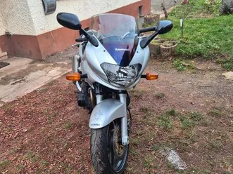 kawasaki zr7s / 750f