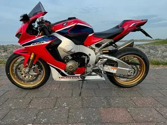 honda cbr 1000rr sp sc77 sammlerstück 1hand neuwertig akrapovic