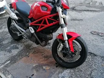 ducati monster 696
