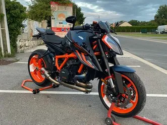 ktm 1290 superduke r