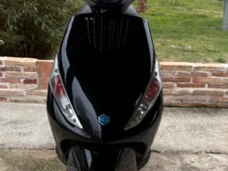 piaggio zip 4 temps de 2023 faible kilométrage