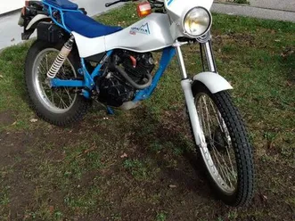 honda 125 tlr . 1983