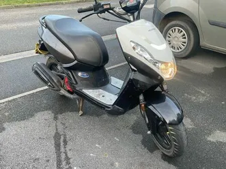 scooter peugeot street zone 50 2t