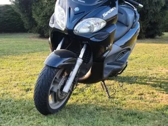 scooter piaggio x9. 250 cc